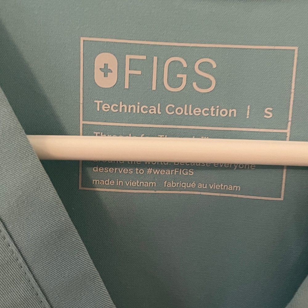 Figs Seaglass color 3017, V-Neck Scrub Top